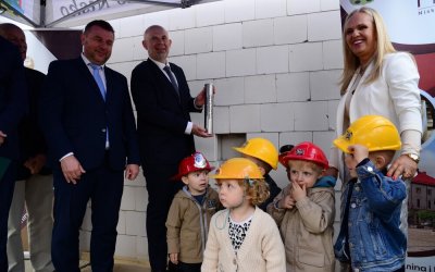 Wmurowanie Aktu Erekcyjnego pod rozbudowę budynku Żłobka Miejskiego w Nisku